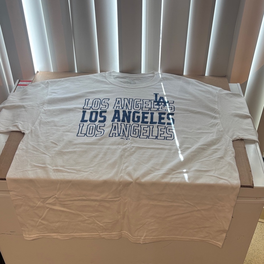 White Los Angeles Graphic T-Shirt size 2XL